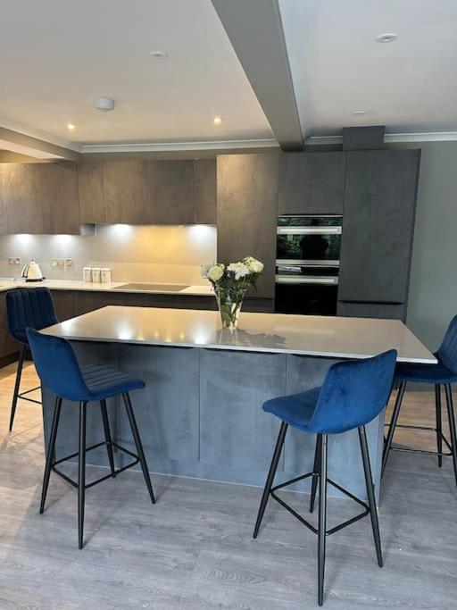 Cameron Coach House Modern Property In Murrayfield Edimburgo Esterno foto